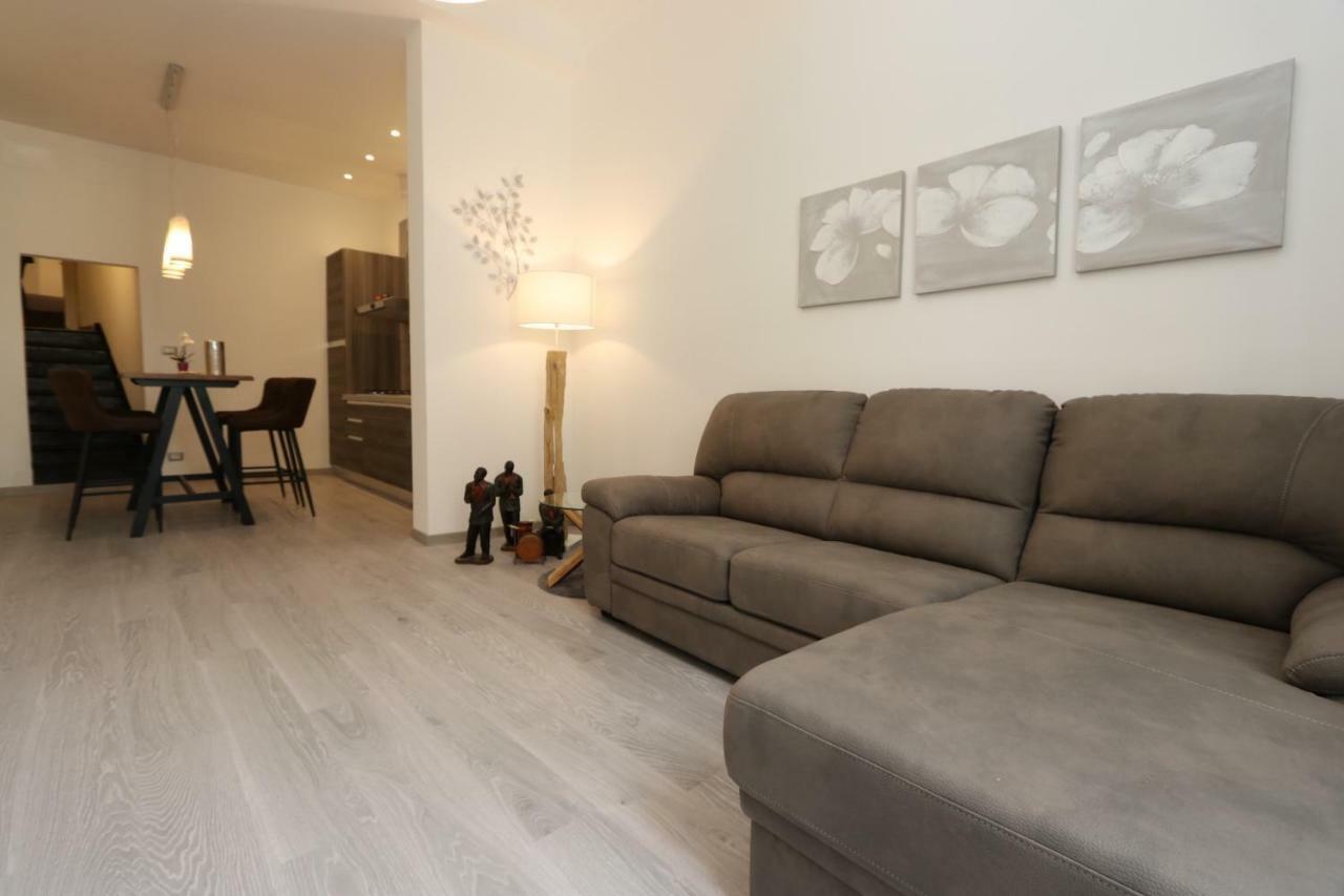 Lovely Apt Really Downtown - Free Private Parking Included! - Genoa Exterior photo
